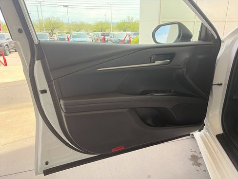 Certified 2025 Toyota Camry SE FWD image 11