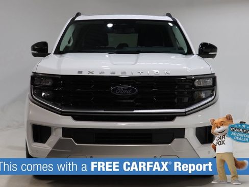 Used 2026 Ford Expedition Max Platinum AWD/4WD image 2
