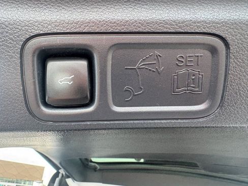 Used 2024 Ford Expedition Max Limited image 19