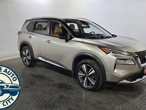 Used 2021 Nissan Rogue Platinum AWD/4WD image 1