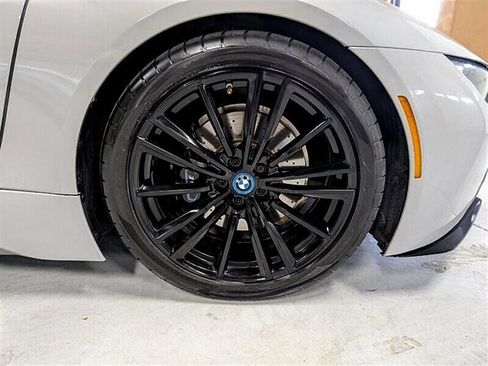 Used 2019 BMW i8 Roadster image 11