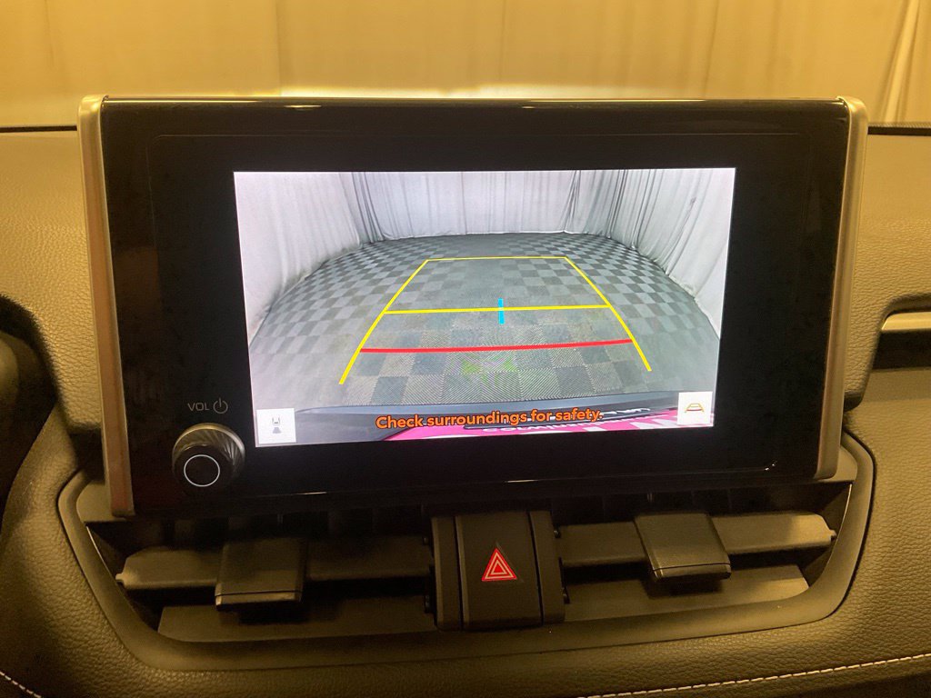 Used 2025 Toyota RAV4 XLE AWD/4WD image 22