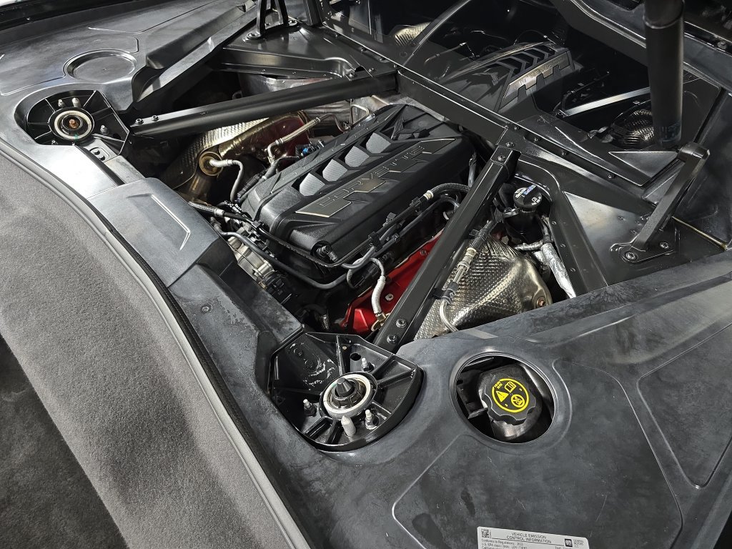 Used 2023 Chevrolet Corvette Stingray Coupe w/ Z51 Performance Package RWD image 26