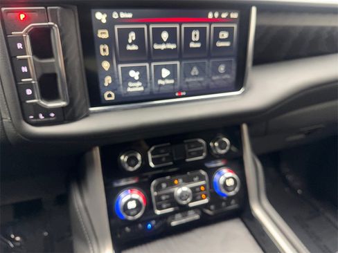 Used 2024 GMC Yukon Denali image 67