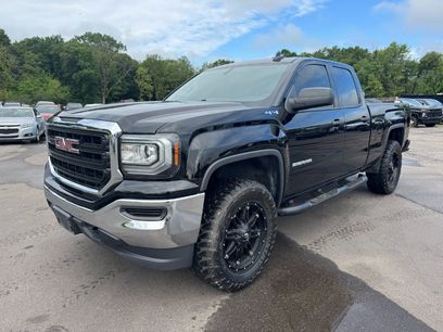 Used 2017 GMC Sierra 1500 4x4 Double Cab w/ Sierra Convenience Package