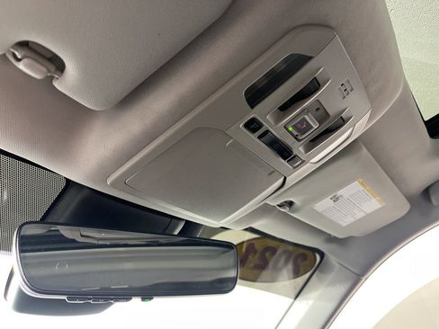 Used 2021 Toyota Highlander Limited image 28