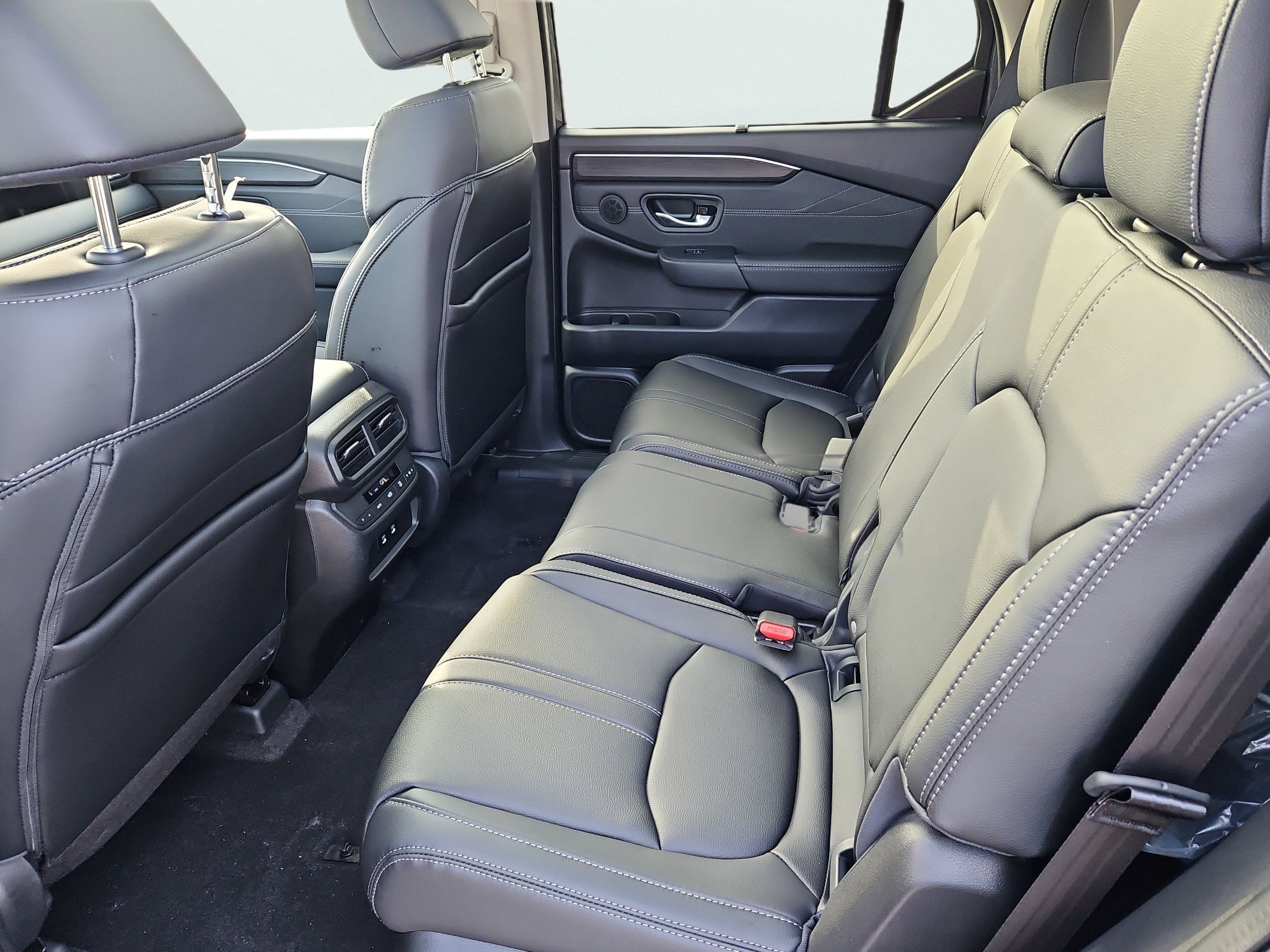 New 2026 Honda Pilot Touring image 23