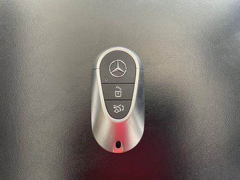 New 2026 Mercedes-Benz GLC 300 image 23