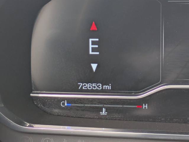 Used 2023 GMC Yukon XL SLT AWD/4WD image 11
