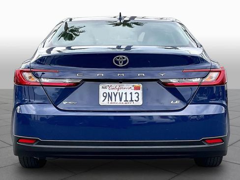 Used 2025 Toyota Camry LE w/ Convenience Package FWD image 4