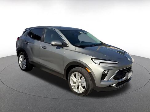 Used 2025 Buick Encore GX Preferred image 2