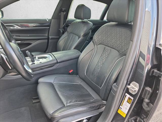Used 2017 BMW 740i RWD image 17