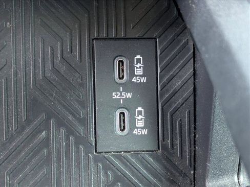 Used 2025 Toyota 4Runner SR5 AWD/4WD image 19