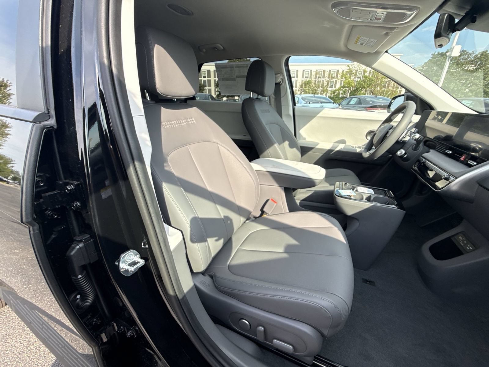 New 2026 Hyundai Ioniq 5 SEL AWD/4WD image 25