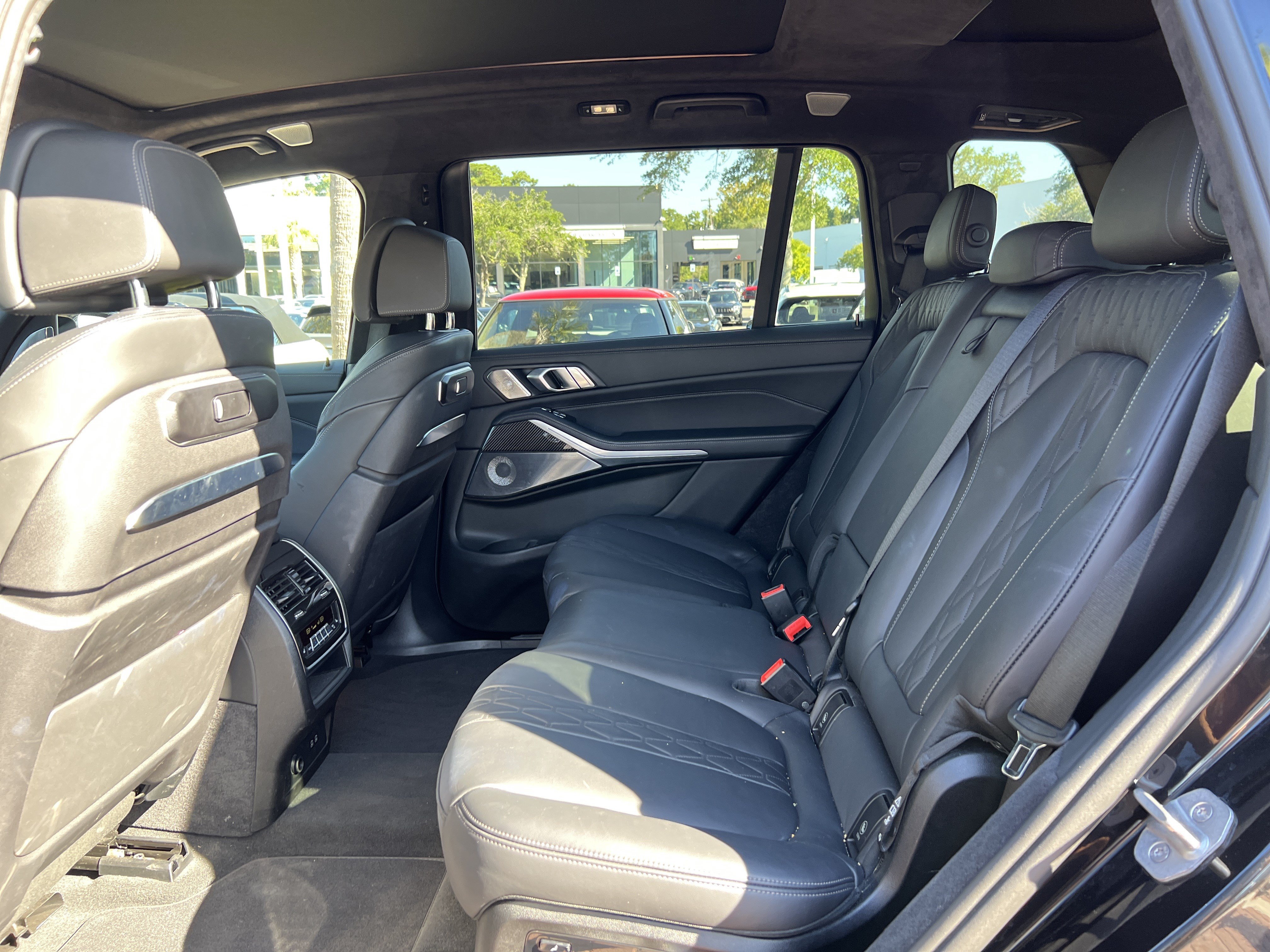 Certified 2024 BMW X7 M60i w/ Executive Package AWD/4WD image 31