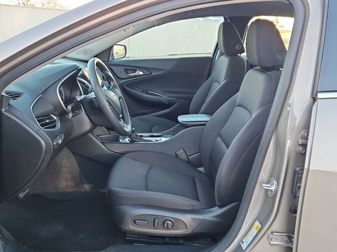 Used 2025 Chevrolet Malibu LT image 15