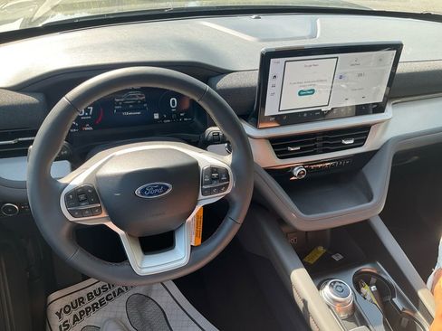 New 2026 Ford Explorer Active w/ Active Comfort Package AWD/4WD image 25