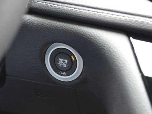 New 2026 Chrysler Pacifica Select image 19