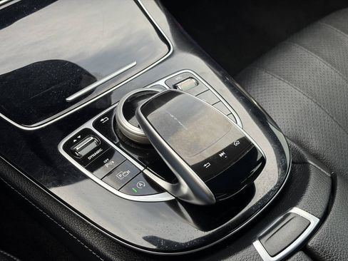 Used 2017 Mercedes-Benz E 300 4MATIC image 34
