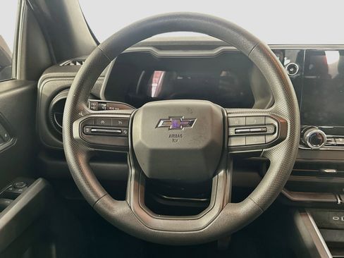 Used 2025 Chevrolet Colorado Trail Boss AWD/4WD image 18