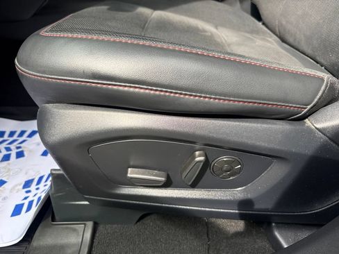 Used 2025 Ford Explorer ST AWD/4WD image 11