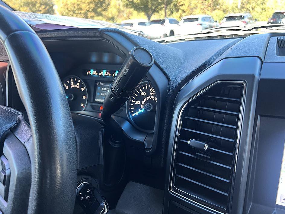 Used 2019 Ford F150 XLT w/ Equipment Group 302A Luxury AWD/4WD image 26