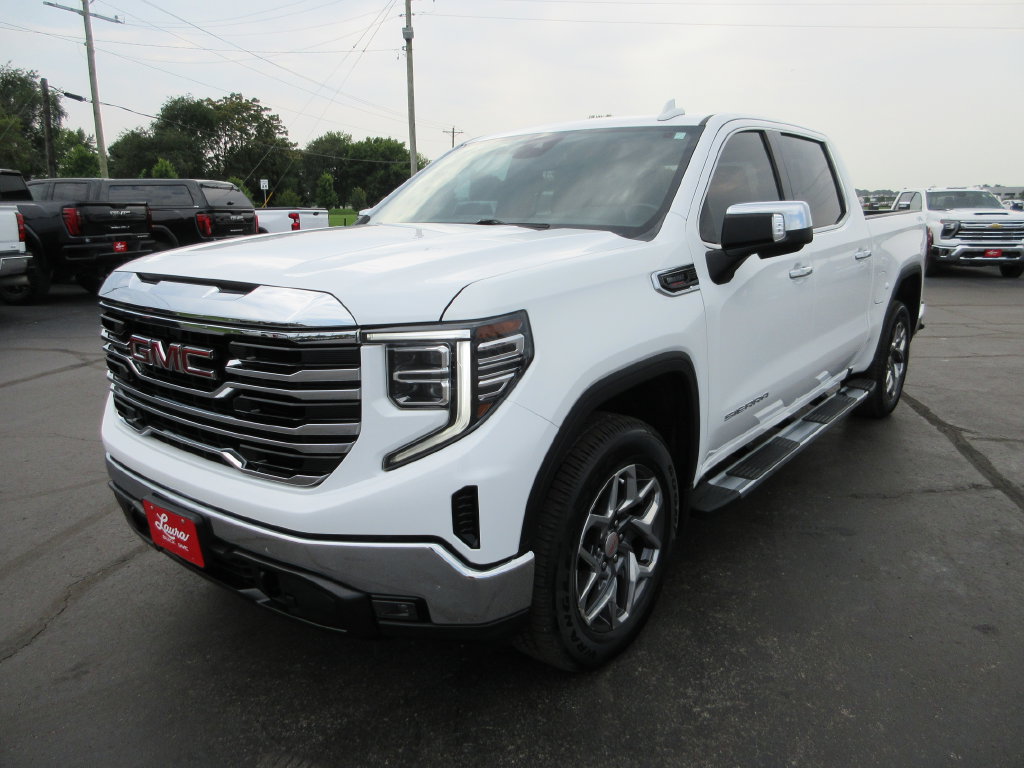 Certified 2022 GMC Sierra 1500 SLT w/ SLT Premium Package AWD/4WD image 11