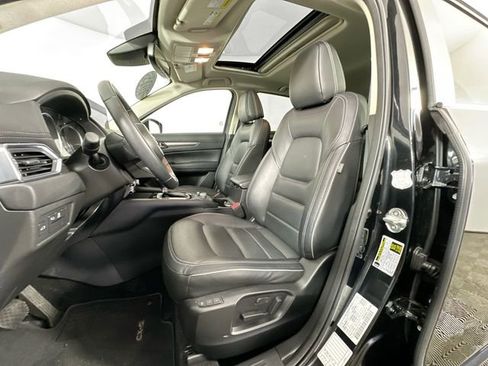 Used 2025 MAZDA CX-5 AWD 2.5 S w/ Preferred Package image 4