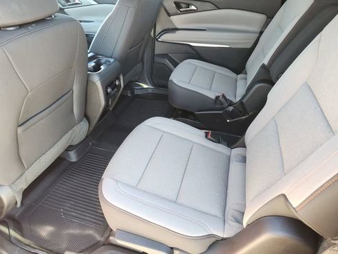 New 2026 Chevrolet Traverse LT w/ Driver Confidence Package FWD image 22