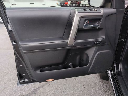 Used 2022 Toyota 4Runner Limited image 10