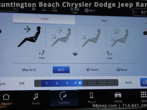 Used 2023 Chrysler Pacifica Touring-L image 23