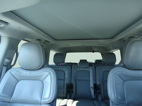 Used 2019 Lincoln Navigator Reserve AWD/4WD image 34