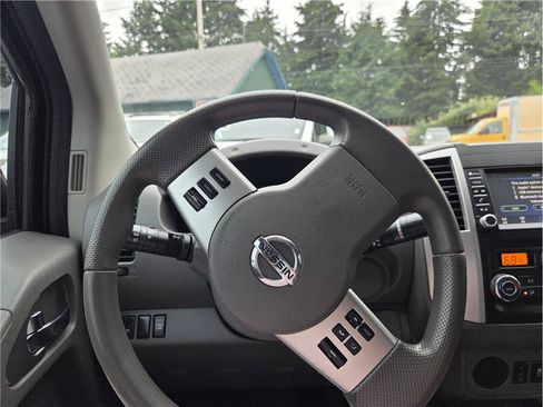 Used 2021 Nissan Frontier SV w/ Midnight Edition Floor Mats RWD image 16