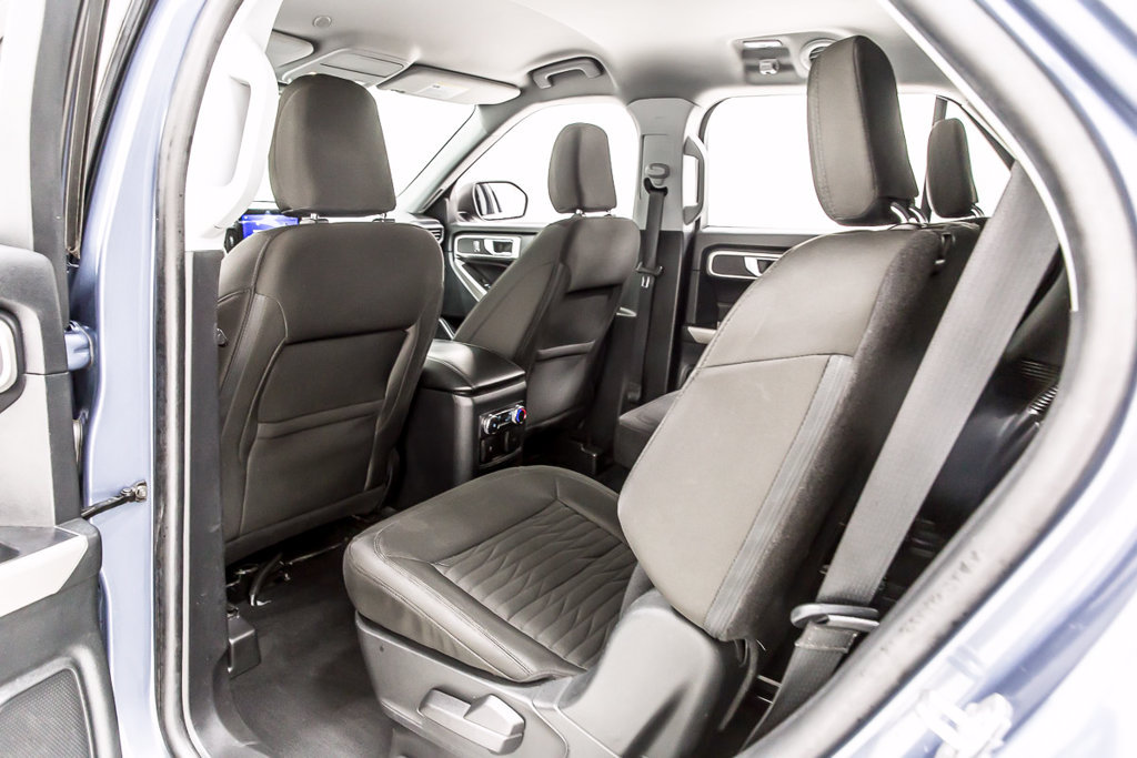 Used 2021 Ford Explorer XLT AWD/4WD image 29