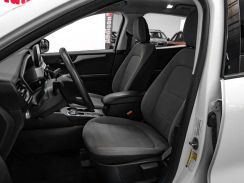 Used 2022 Ford Escape SE FWD image 28
