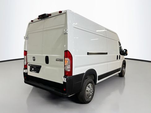 Used 2025 RAM ProMaster 2500 w/ Convenience Group FWD image 4