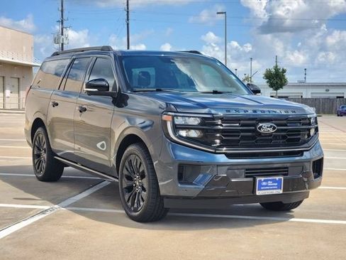 Used 2025 Ford Expedition Max Platinum w/ Stealth Appearance Package AWD/4WD image 3