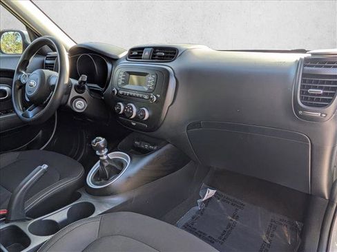 Used 2016 Kia Soul image 19