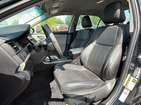 Used 2015 Toyota Camry SE FWD image 12