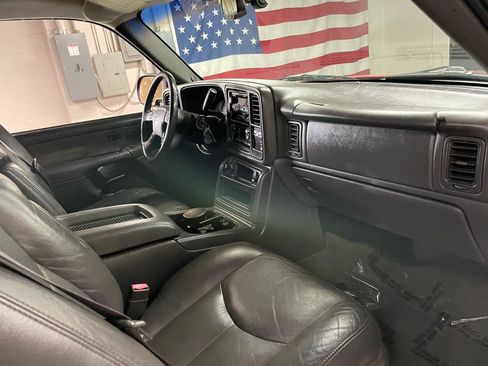 Used 2003 Chevrolet Silverado 1500 SS AWD/4WD image 22