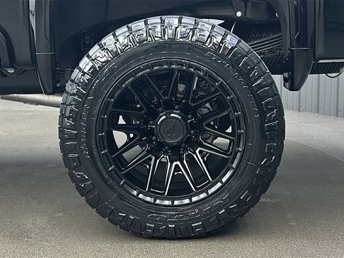 Used 2025 GMC Sierra 3500 Denali w/ Denali Reserve Package image 12