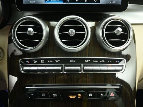 Used 2020 Mercedes-Benz GLC 300 4MATIC image 13