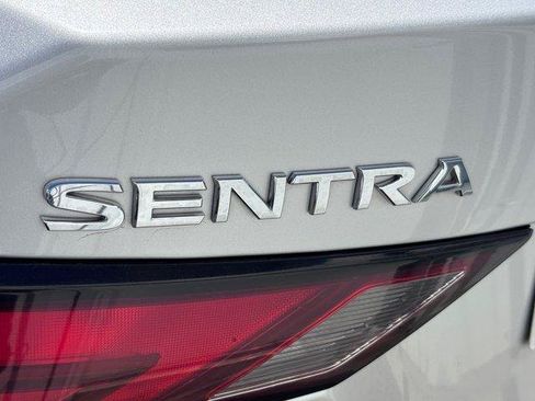 Used 2023 Nissan Sentra SV FWD image 9
