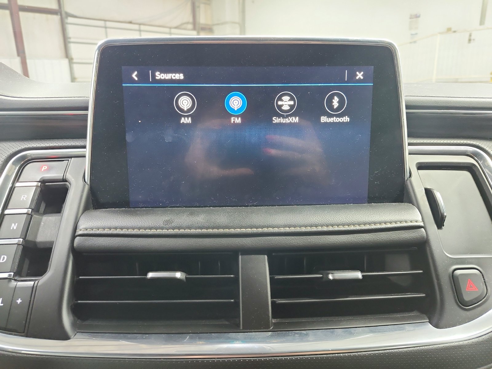 Used 2021 GMC Yukon SLT RWD image 15