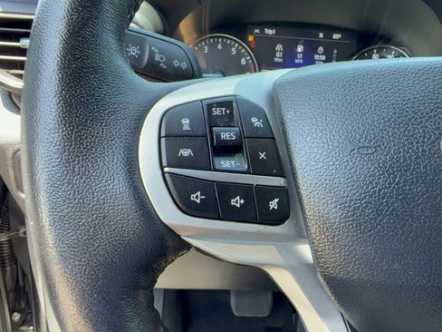 Certified 2023 Ford Explorer Limited w/ Limited Technology Package image 27