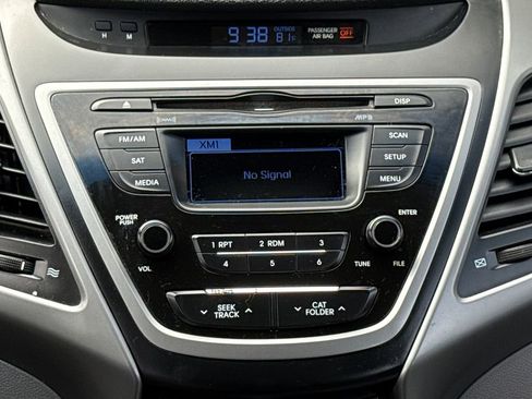 Used 2016 Hyundai Elantra SE FWD image 10