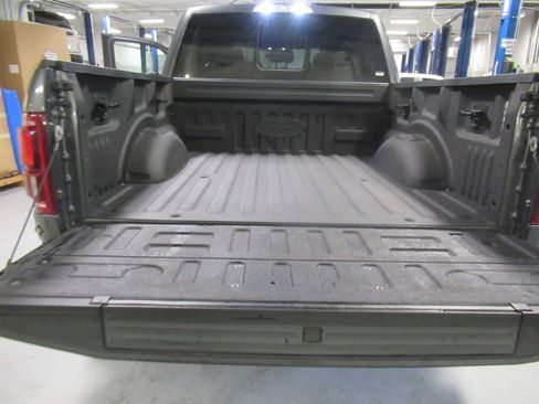 Used 2019 Ford F150 Raptor w/ Equipment Group 802A Luxury AWD/4WD image 18