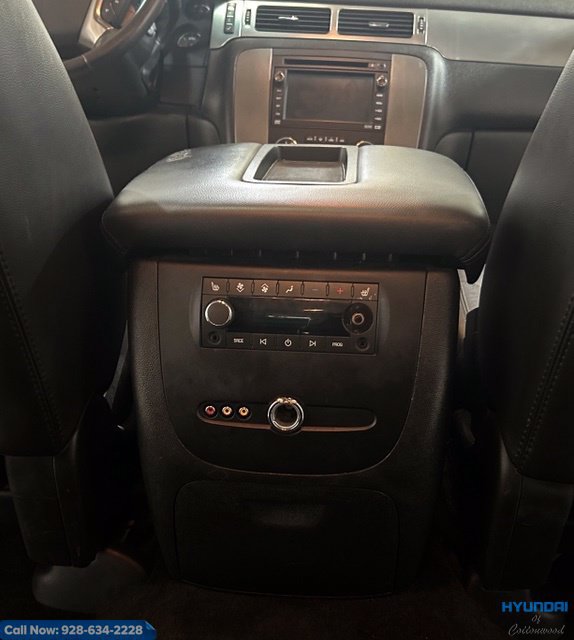 Used 2007 Chevrolet Suburban LT w/ LT Preferred Equipment Group AWD/4WD image 29