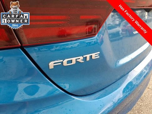 Used 2022 Kia Forte GT-Line w/ GT-Line Premium Package image 9