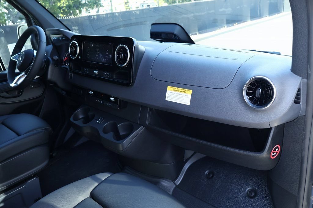 New 2026 Mercedes-Benz Sprinter 2500 image 4